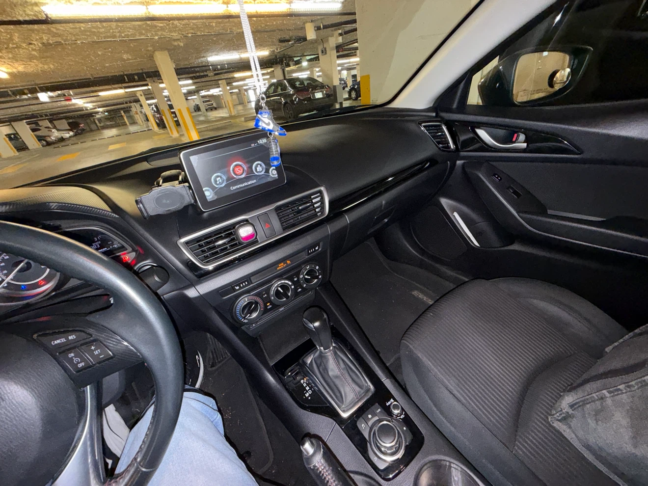 Mazda 3 Sedan - photo 2