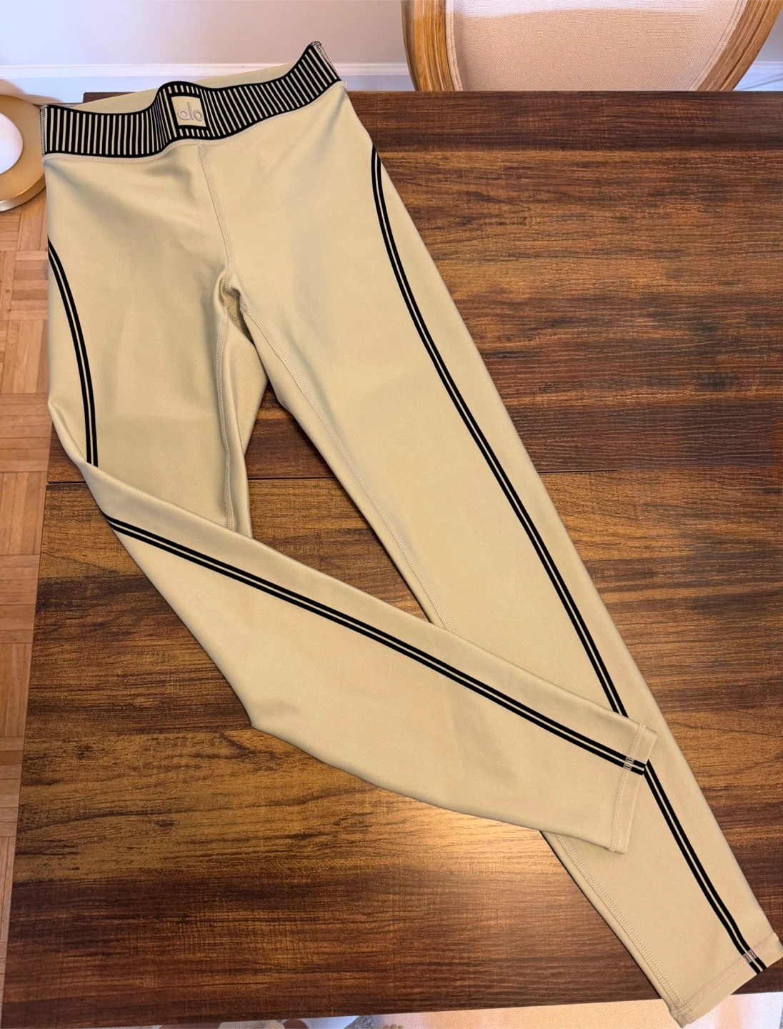 Alo Yoga Leggings - Beige/Black Striped Waist,size XS