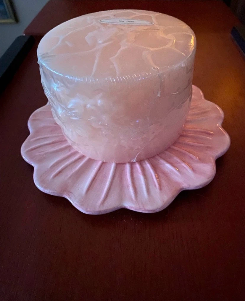 Light Pink Candle with Flower Plate Set