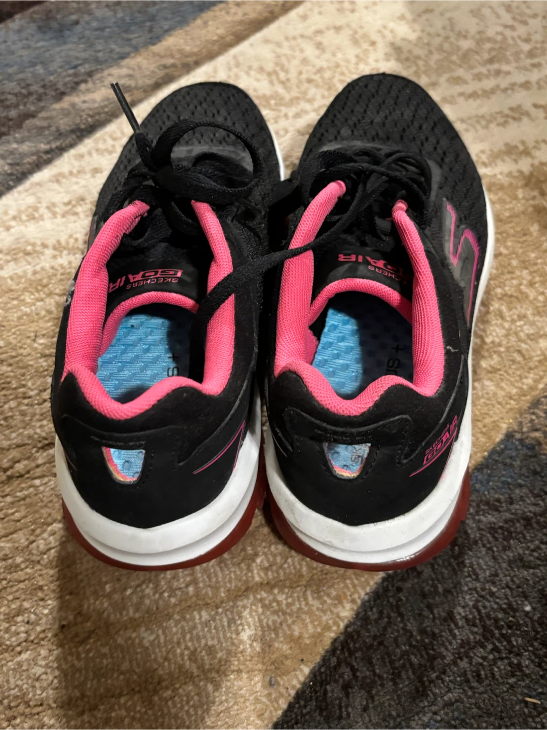 Sketchers size 7 like new condition - photo 2