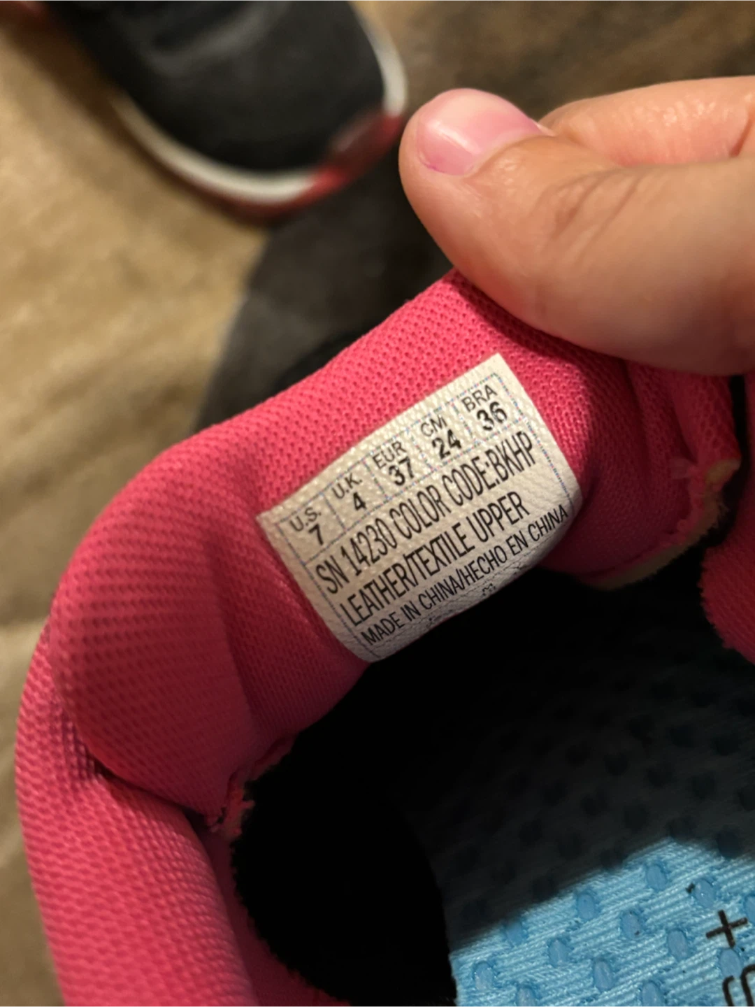 Sketchers size 7 like new condition - photo 5