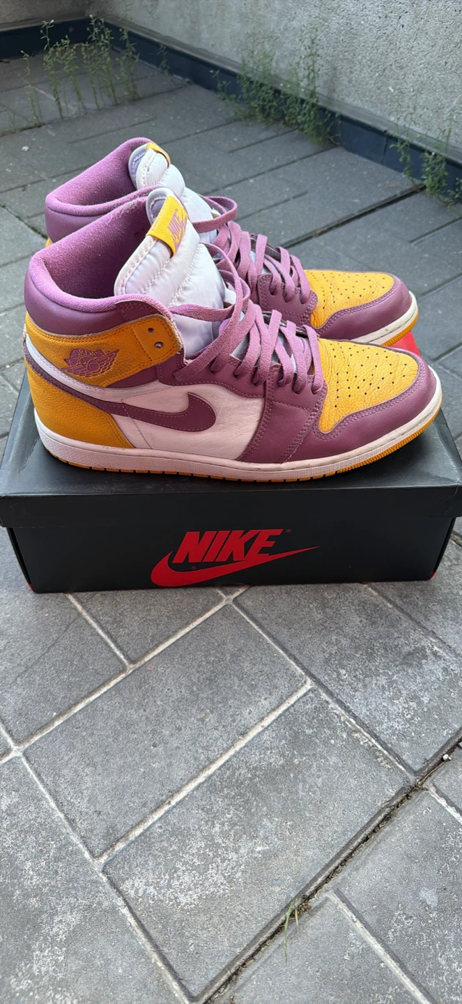 Nike Air Jordan 1 High OG SE brotherhood Shoes - photo 4