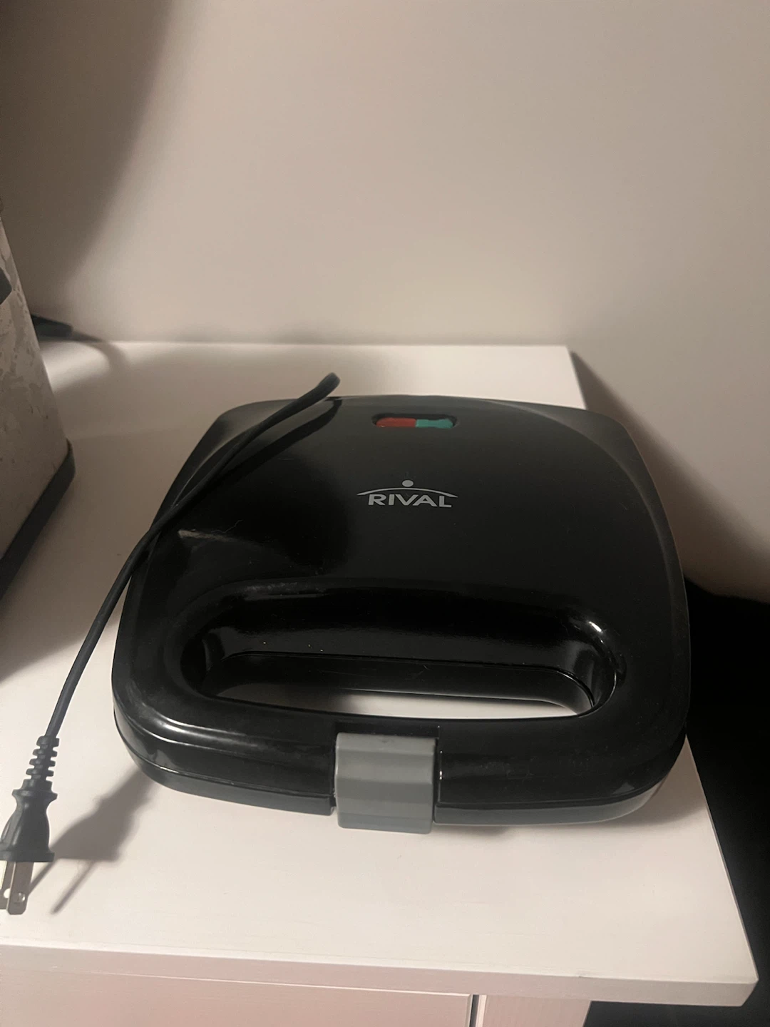 T-fal Deep Fryer + Rival Sandwich Maker - Both for $10 - photo 3