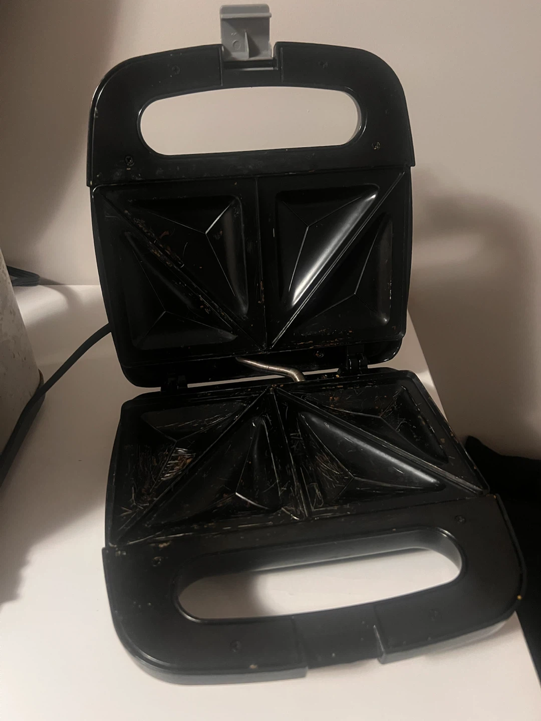 T-fal Deep Fryer + Rival Sandwich Maker - Both for $10 - photo 4