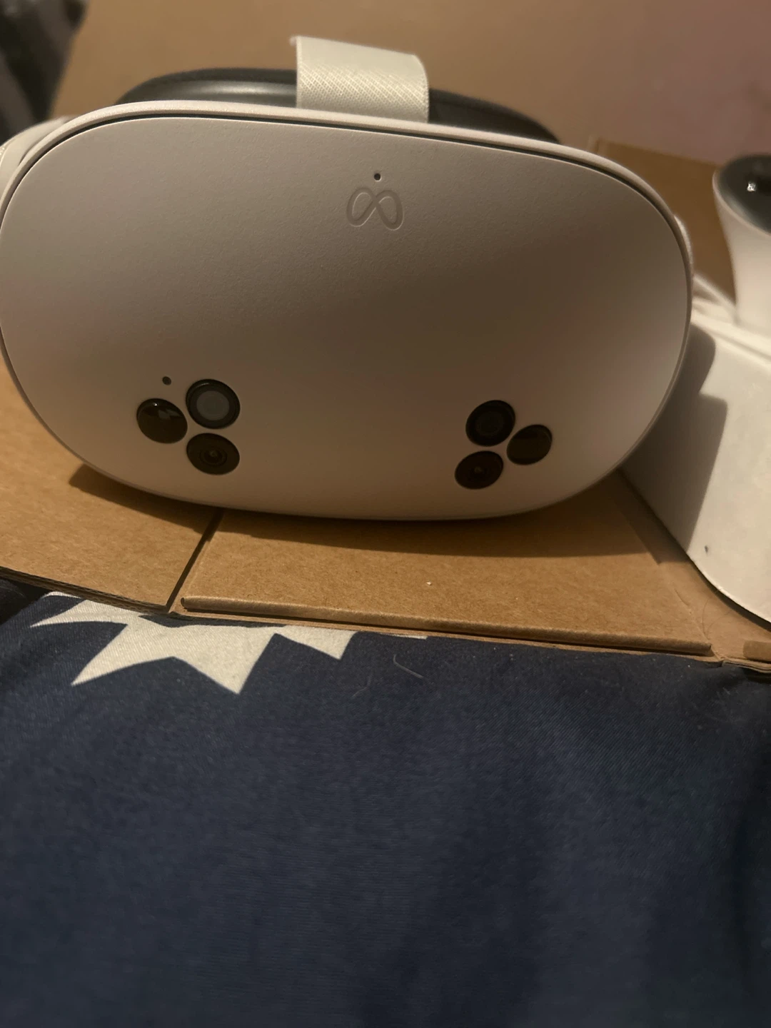 Meta Quest 3S VR Headset and Controllers - photo 3