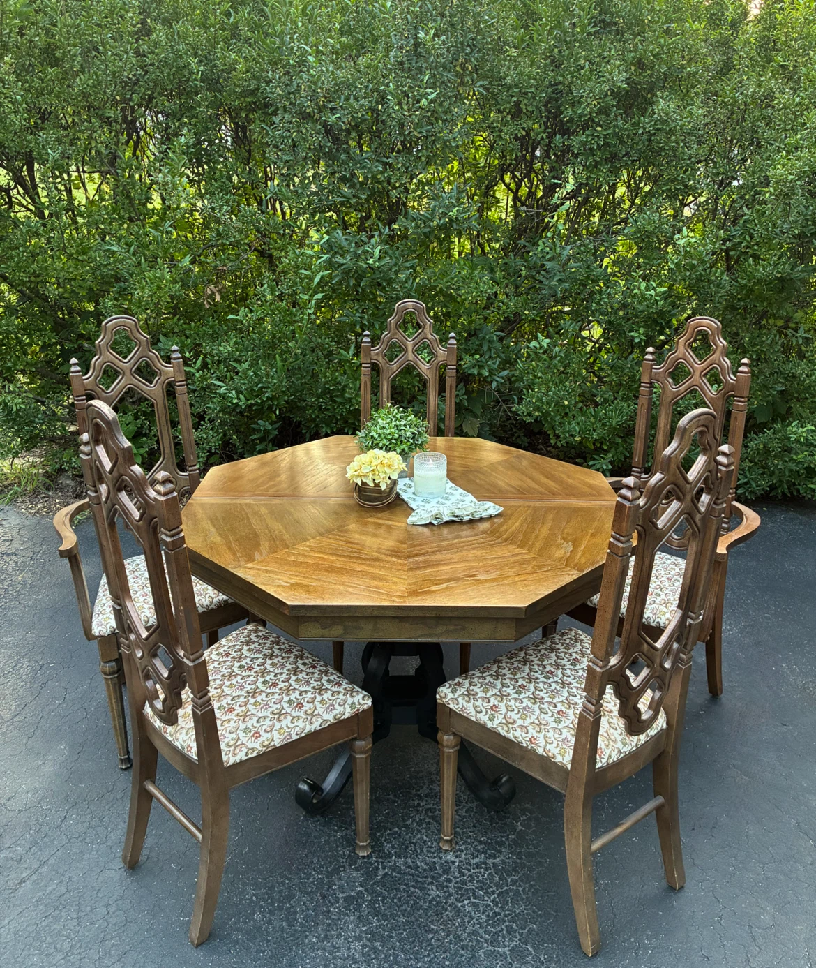 Octagonal Dining Table with 6 Chairs