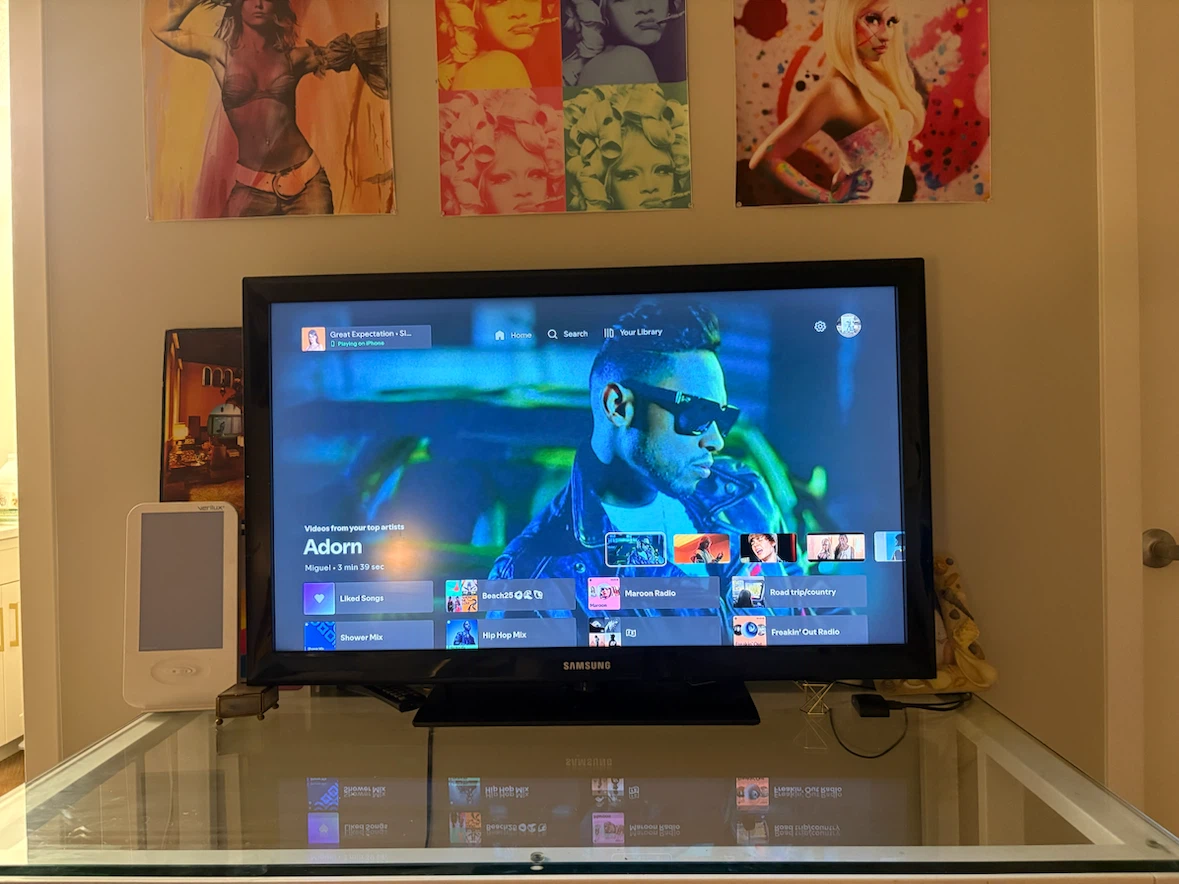 Samsung 40” TV – Great Condition + Remote Included - photo 2