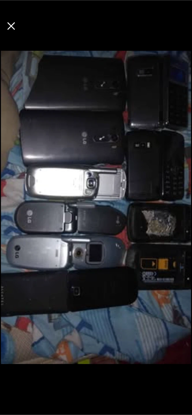 Assorted Cell Phones Bundle - photo 2