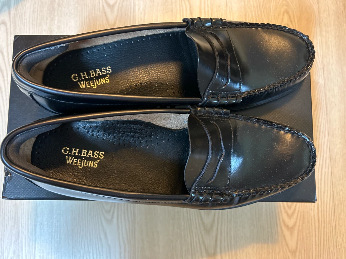 G.H. Bass Larson Weejuns Black Penny Loafers