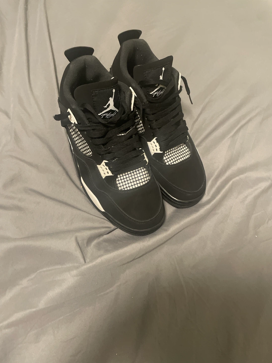 Air Jordan 4 white thunder - photo 2