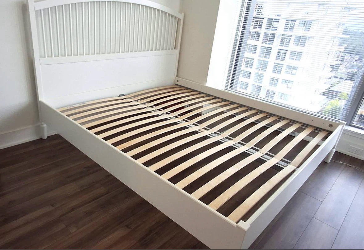 Like new IKEA King size bed frame *Free delivery