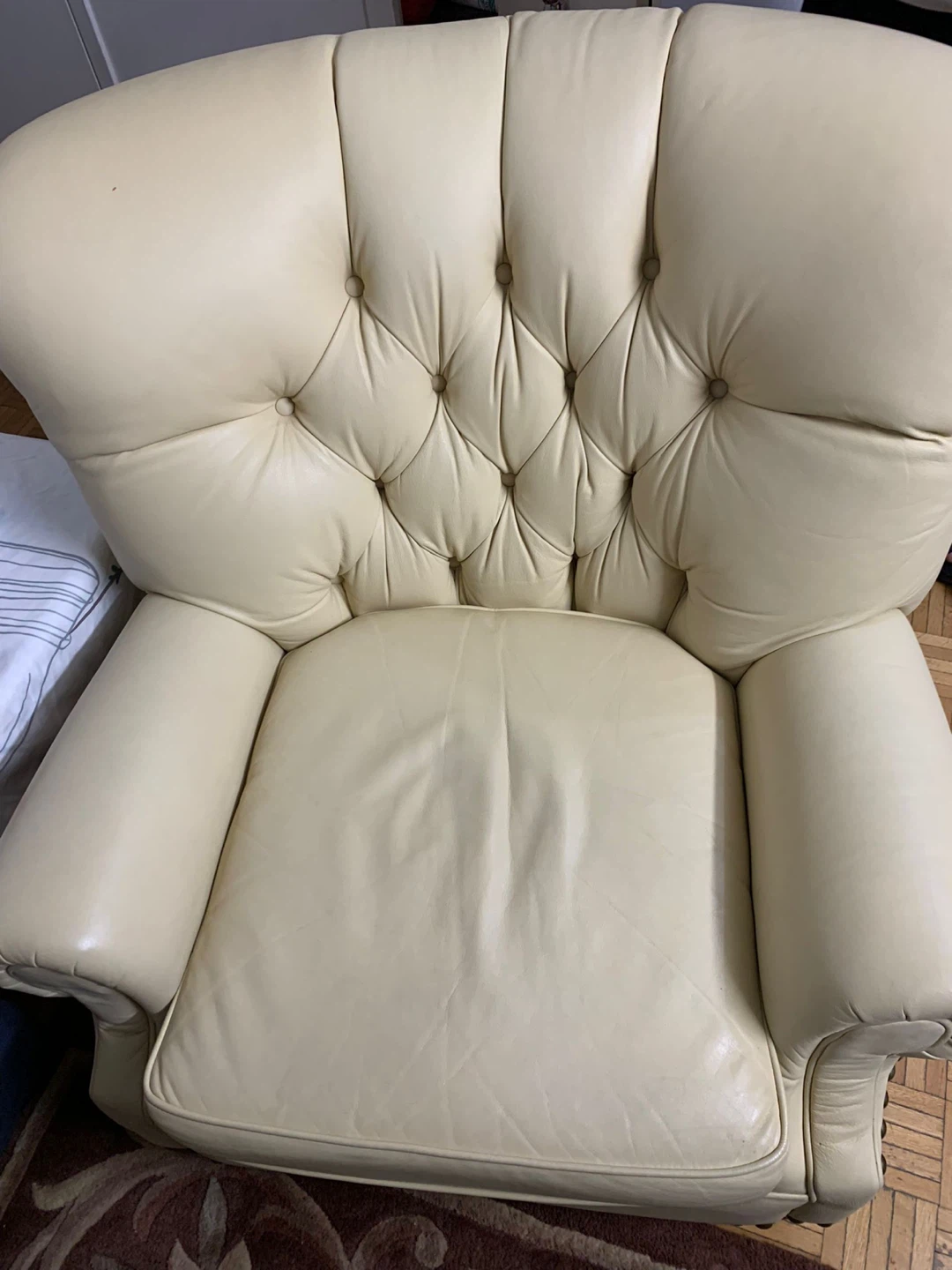 Cream Leather Tufted Armchair - photo 3