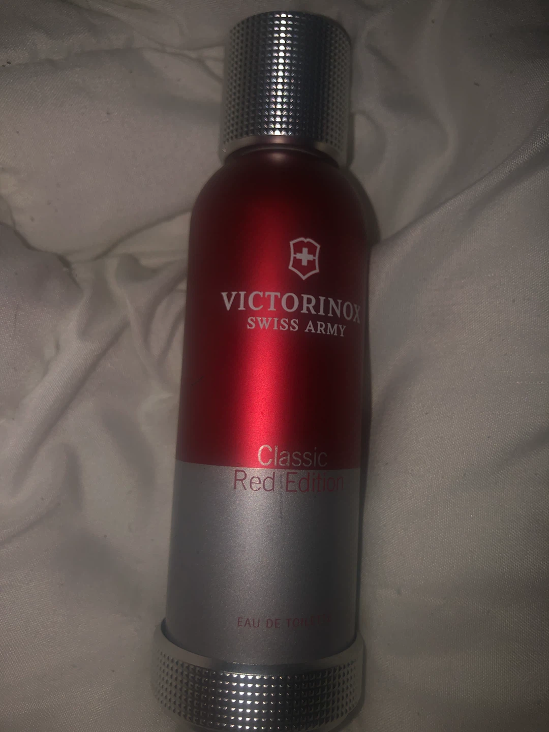 Victorinox Swiss Army Classic red edition
