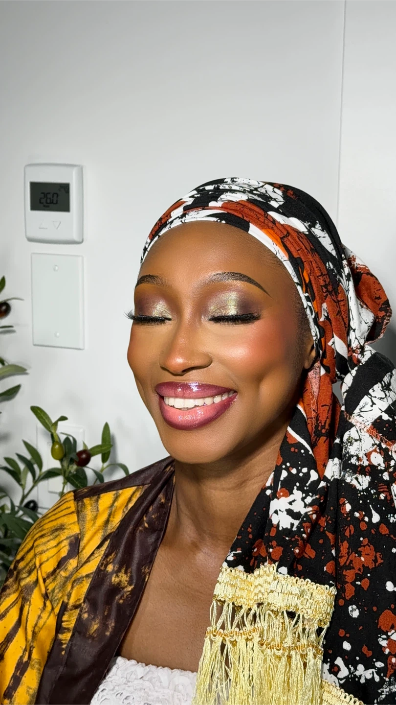 Makeup - photo 3