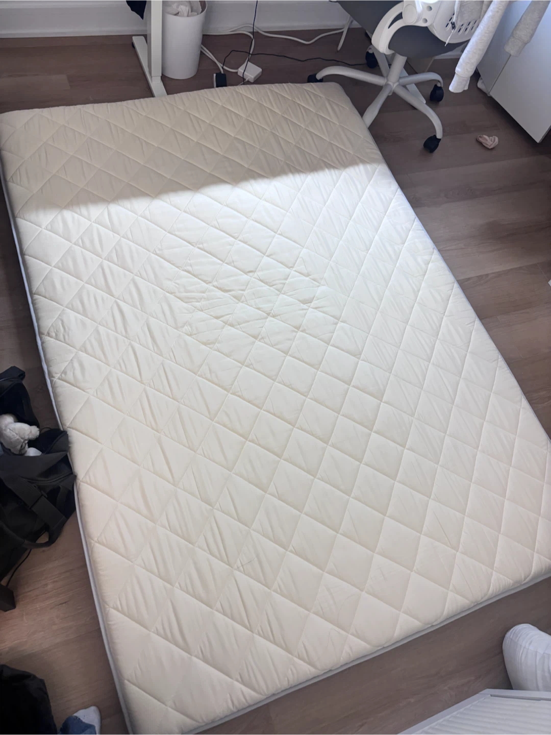 Full size floor mattress