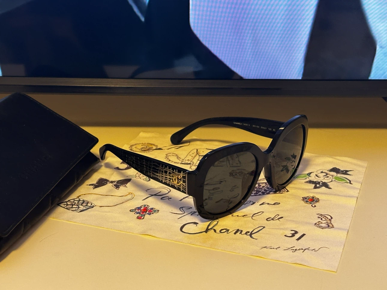 Chanel Sunglasses - photo 2