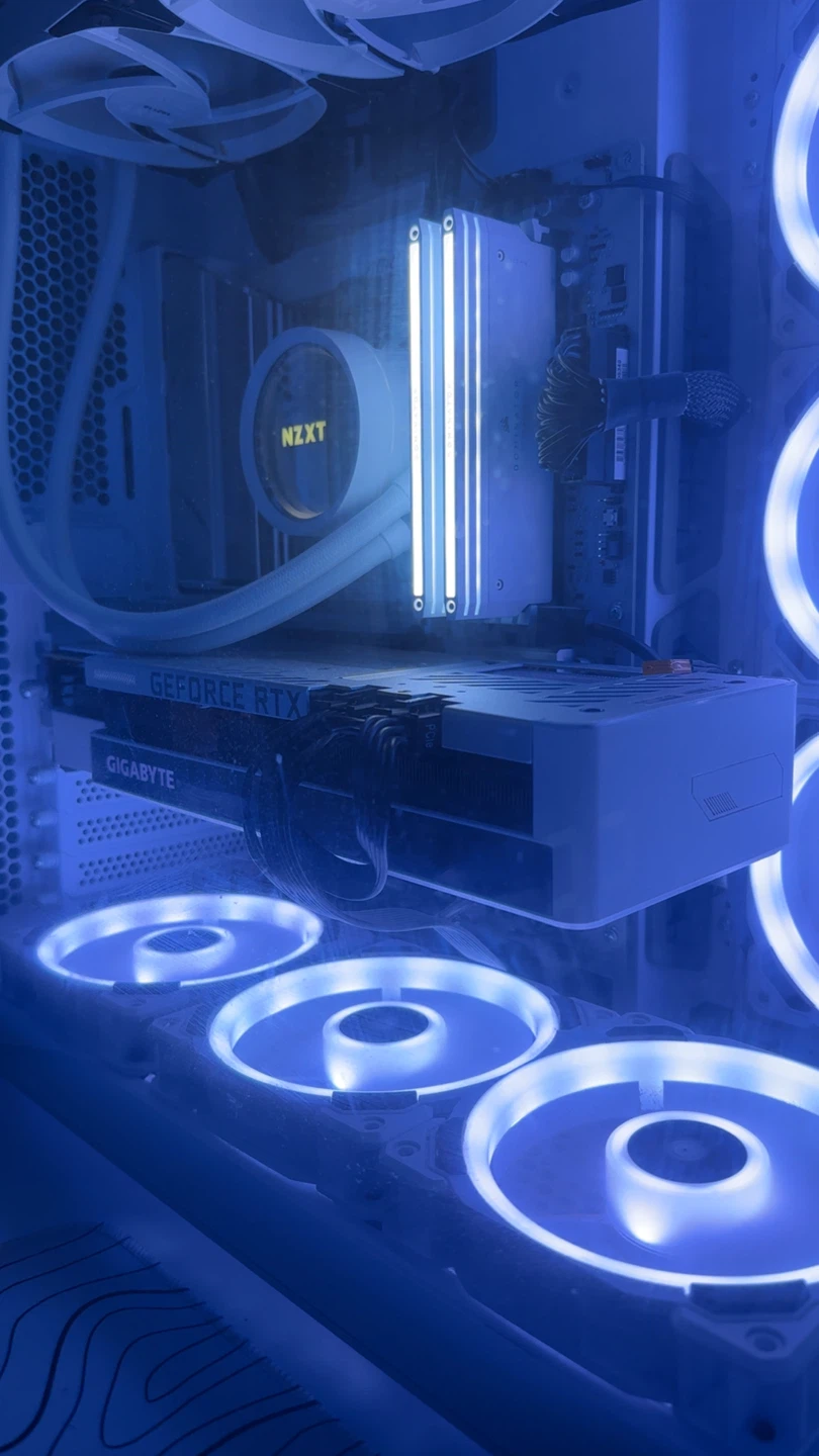 Gigabyte RTX 3070 Ti VISION OC Graphics Card - photo 2