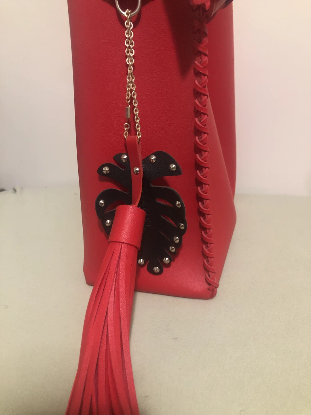 JOANEL Red Tote Bag with Leaf Charm - photo 3