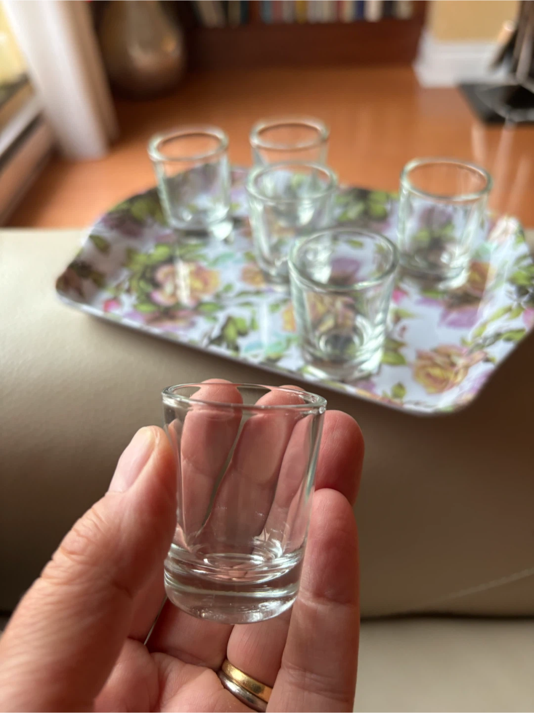Floral melamine Serving Tray with 6 Shot Glasses - photo 2