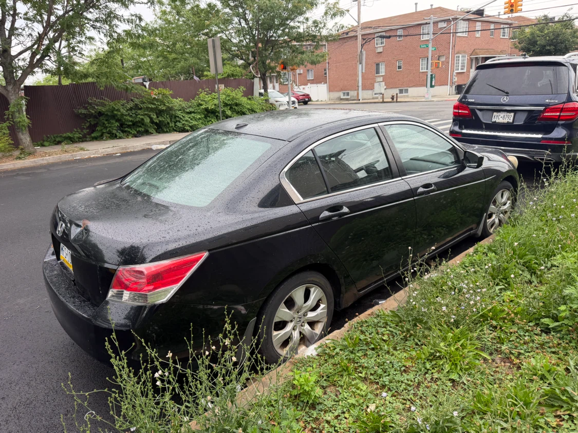 Black Honda Accord Sedan - photo 2
