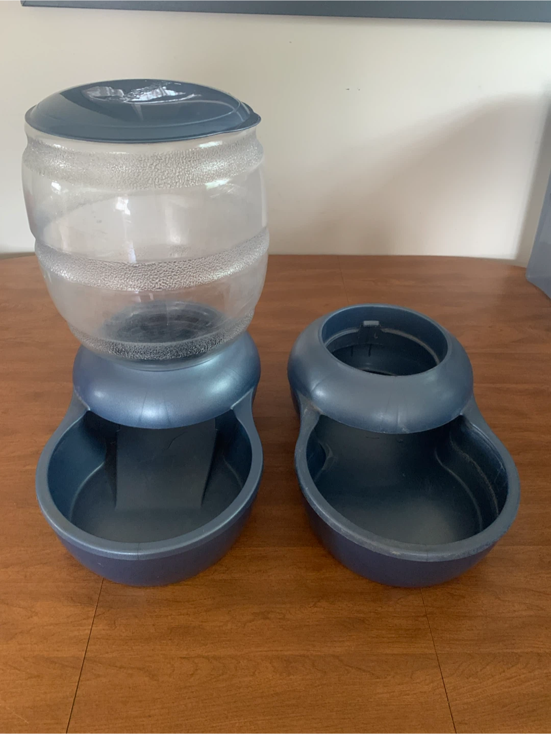 Pet Auto Food Dispenser w/extra base