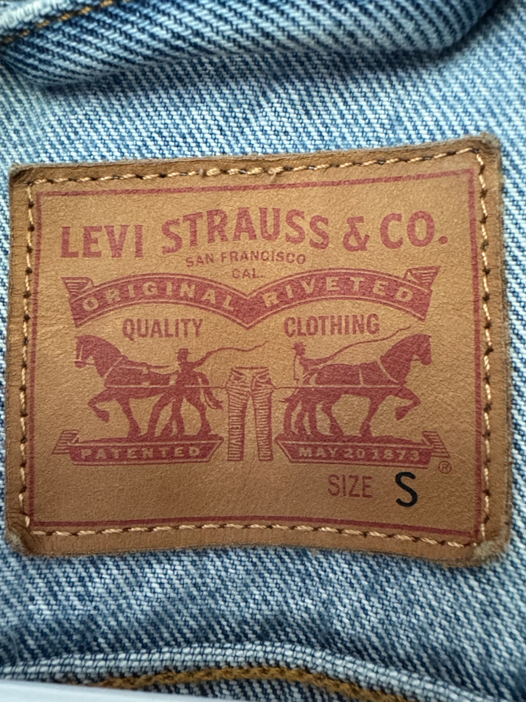 Levi Strauss & Co. Denim Jacket - Size S - photo 2