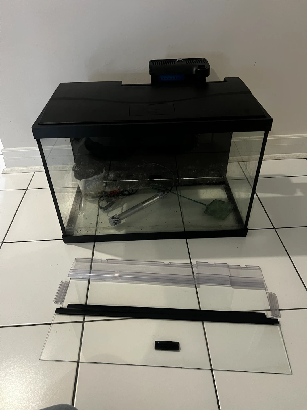 20 gallons high Aquarium Tank with Accessories - photo 4