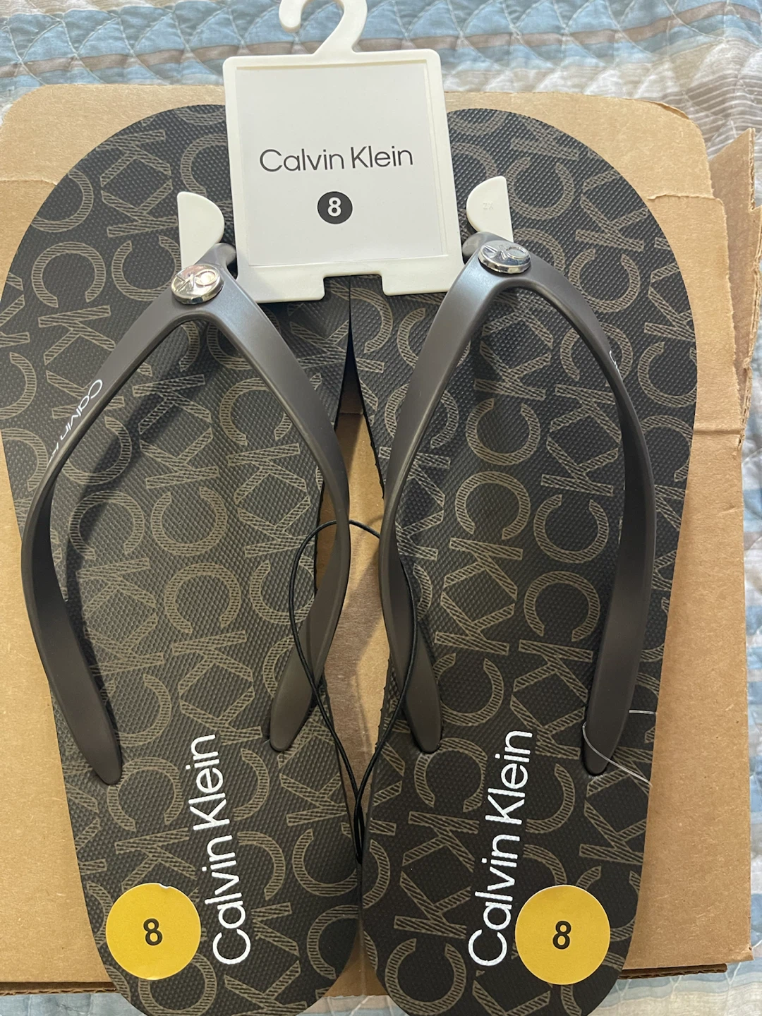 Calvin Klein Flip Flops Size 8 - photo 2