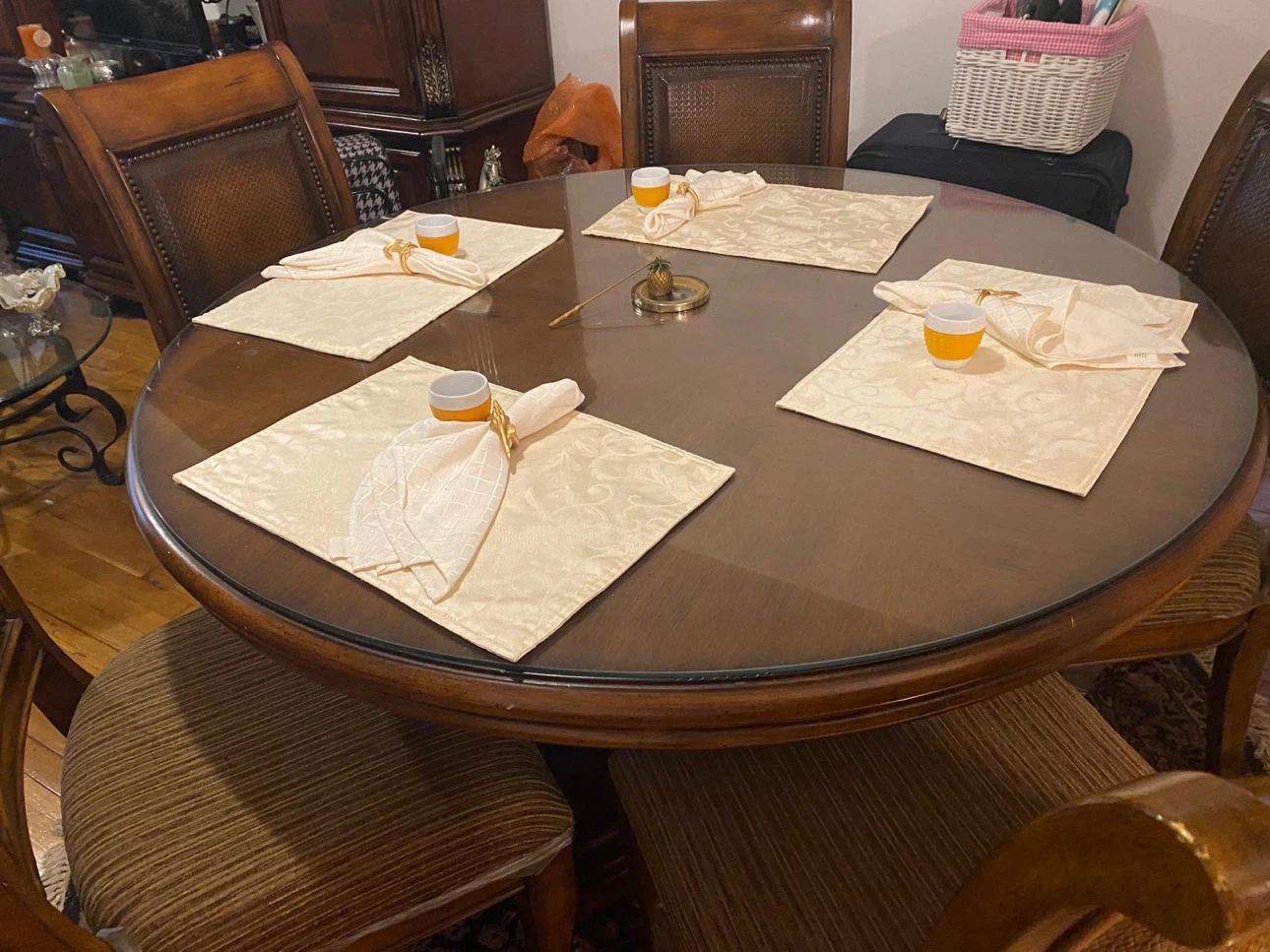 Round Dining Table with 4 Chairs - photo 3