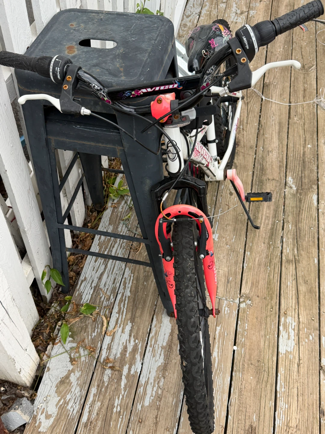 White and Pink Kids Mountaint Avigo Bike - photo 2
