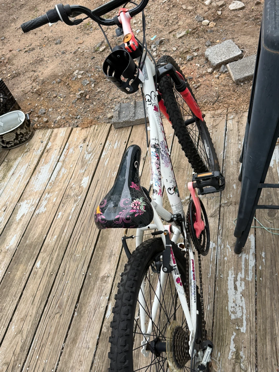 White and Pink Kids Mountaint Avigo Bike - photo 4