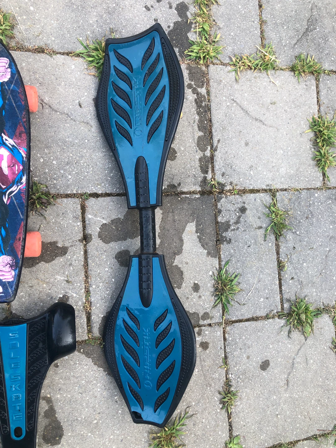 [BUNDLE] Superman Skateboard, and Ripstik Caster Board - photo 2