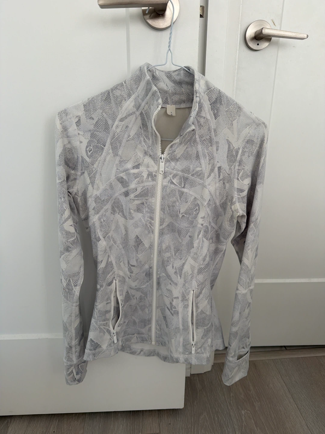 Lululemon Grey Patterned Athletic Jacket
