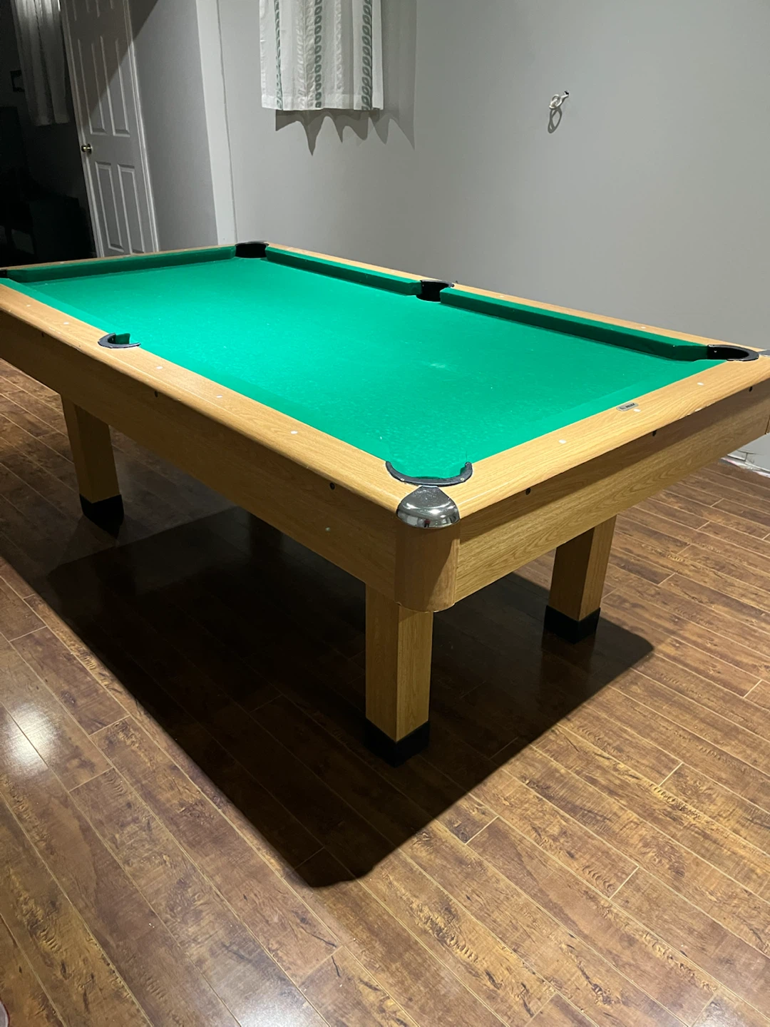Pool Table with Cues and Balls - photo 2