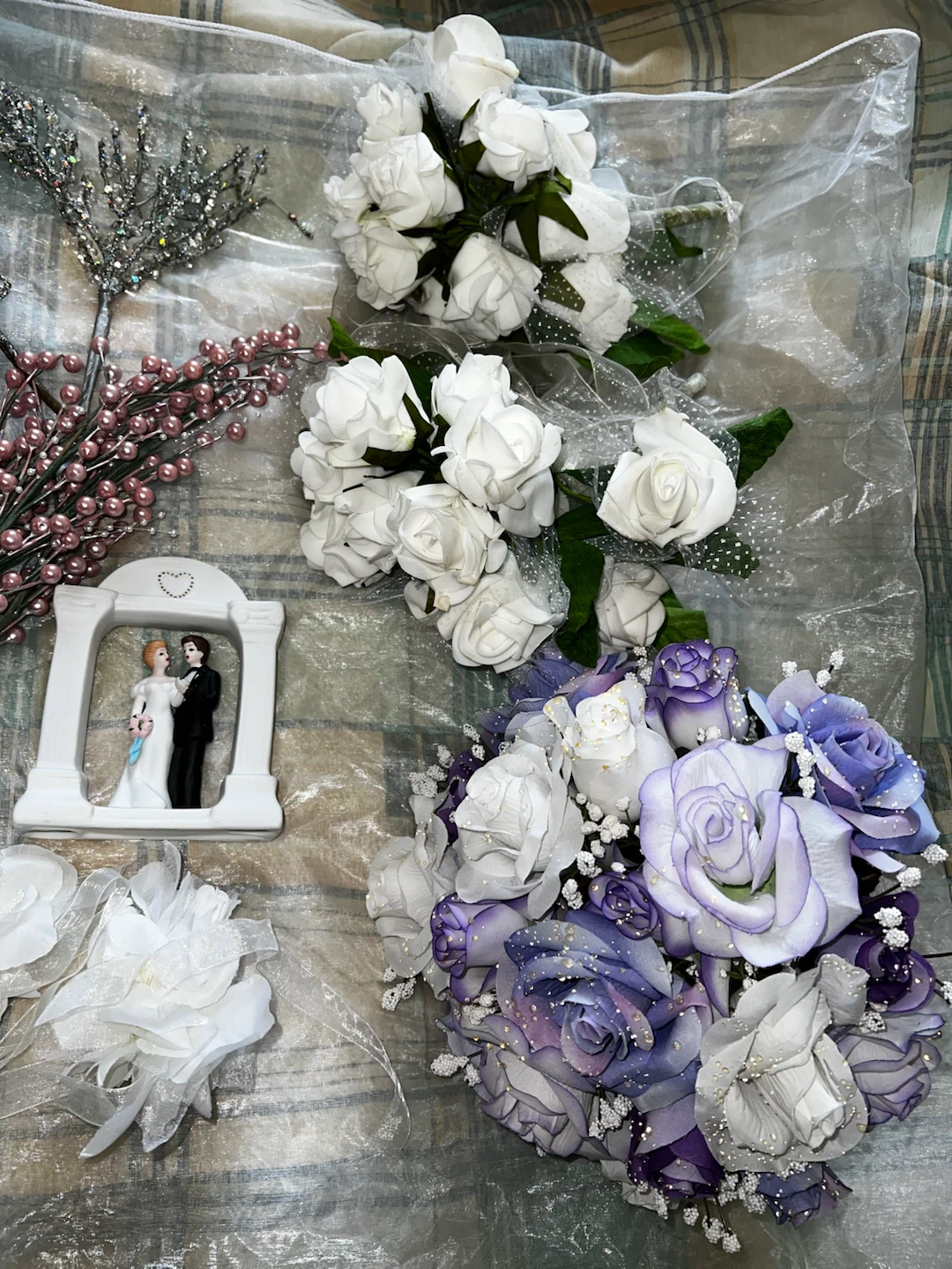 Wedding Decoration Assortment - Jars, Flowers, Cake Topper - photo 3