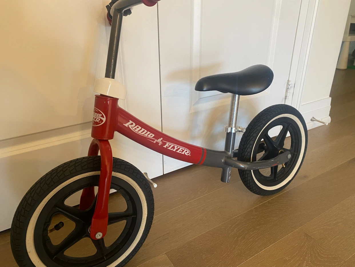 Kids Radio flyer balancing bike