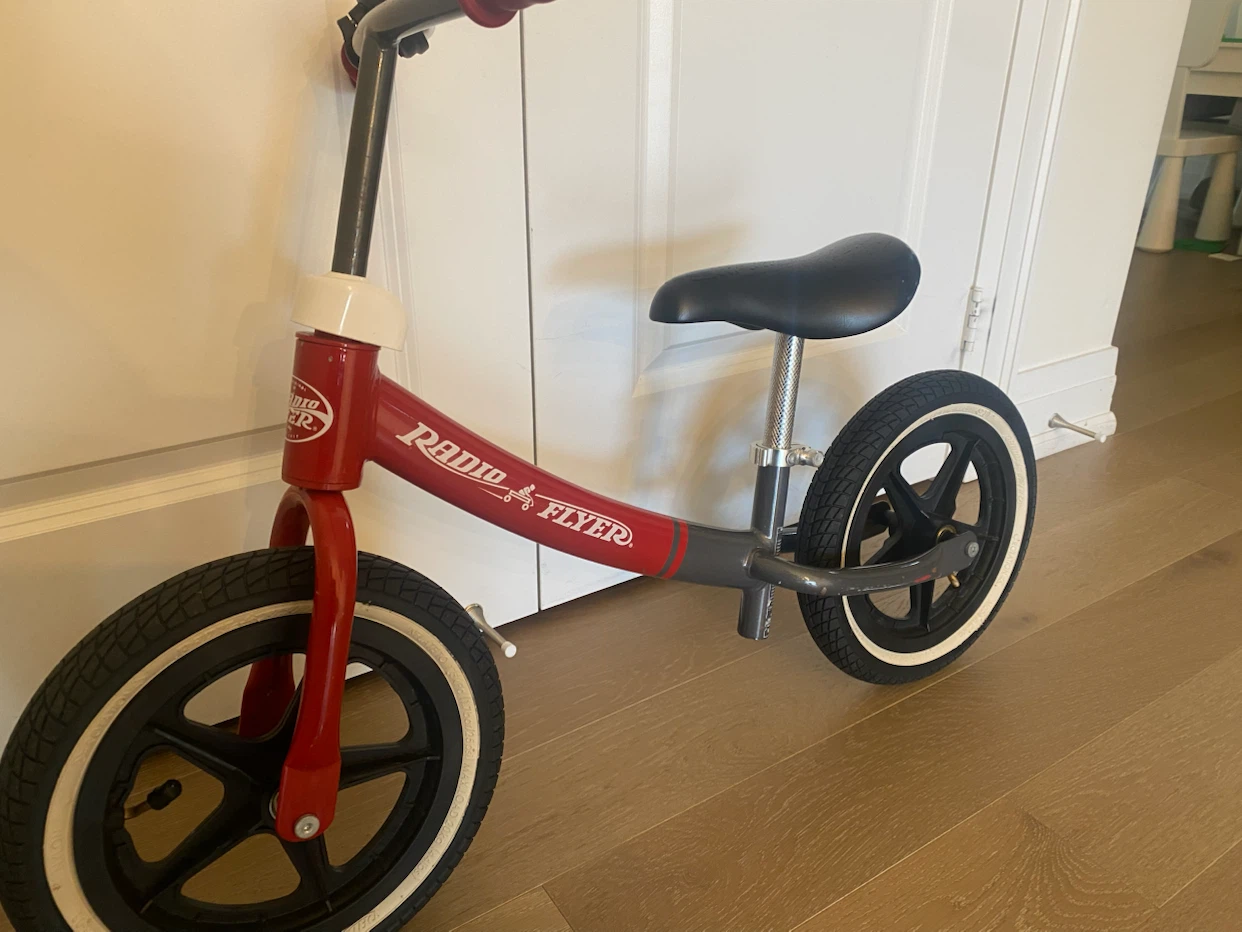 Kids Radio flyer balancing bike - photo 3