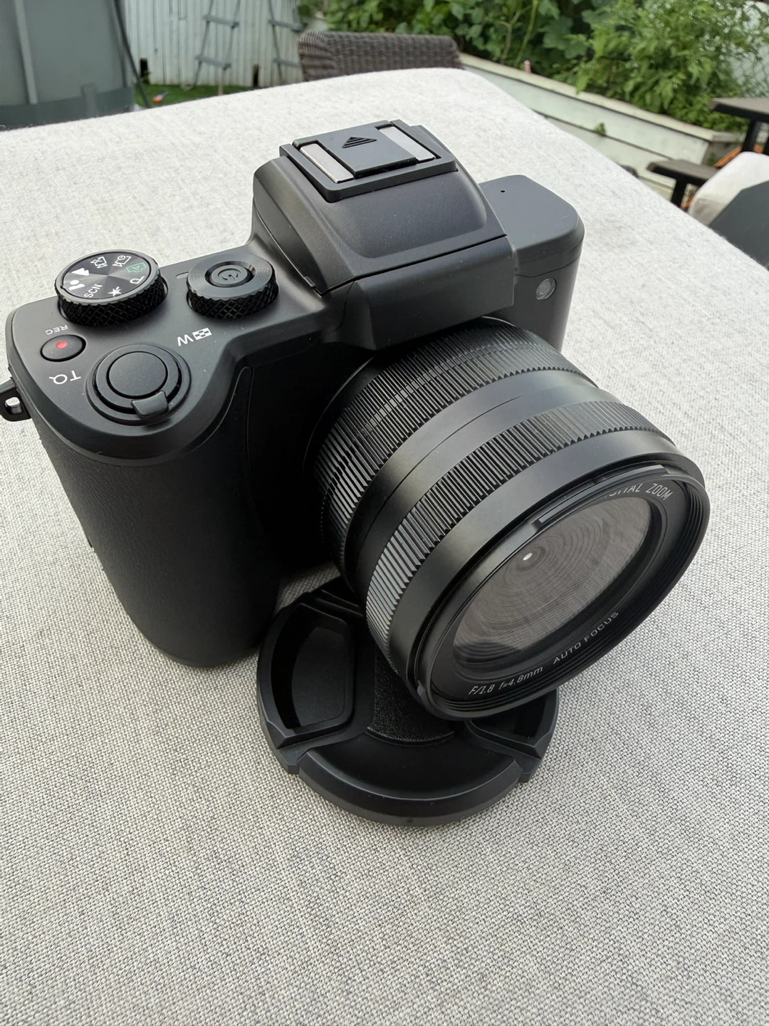 8K Digital Camera with 16x Powerful Digital Zoom