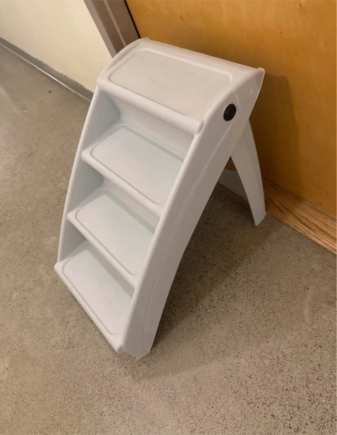 Plastic sturdy foldable pet stairs - photo 2