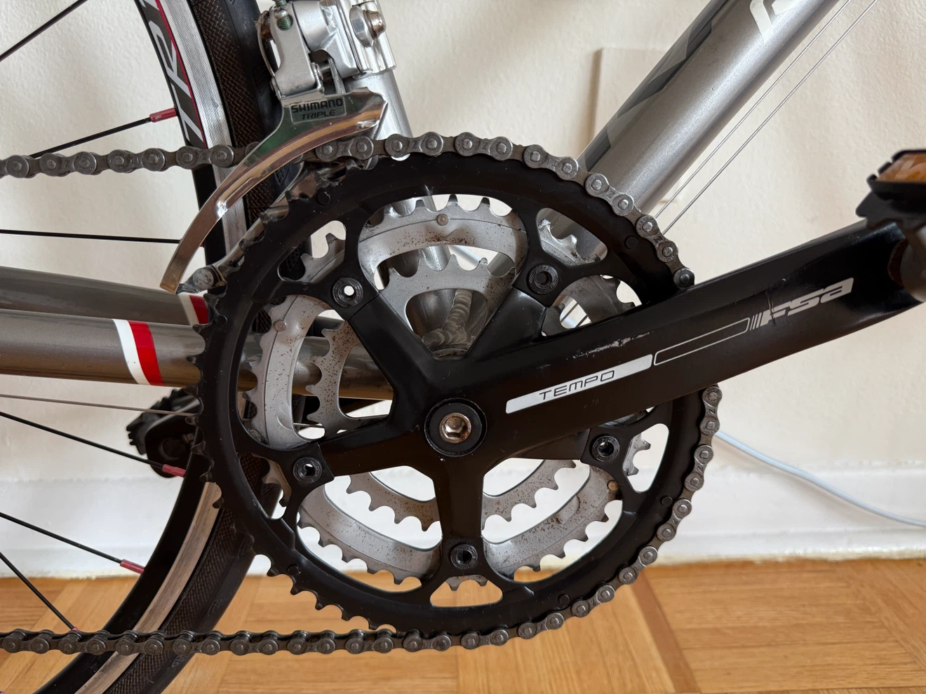 Raleigh Revenio 1.0 Road Bike – Shimano 24 Speed - photo 5