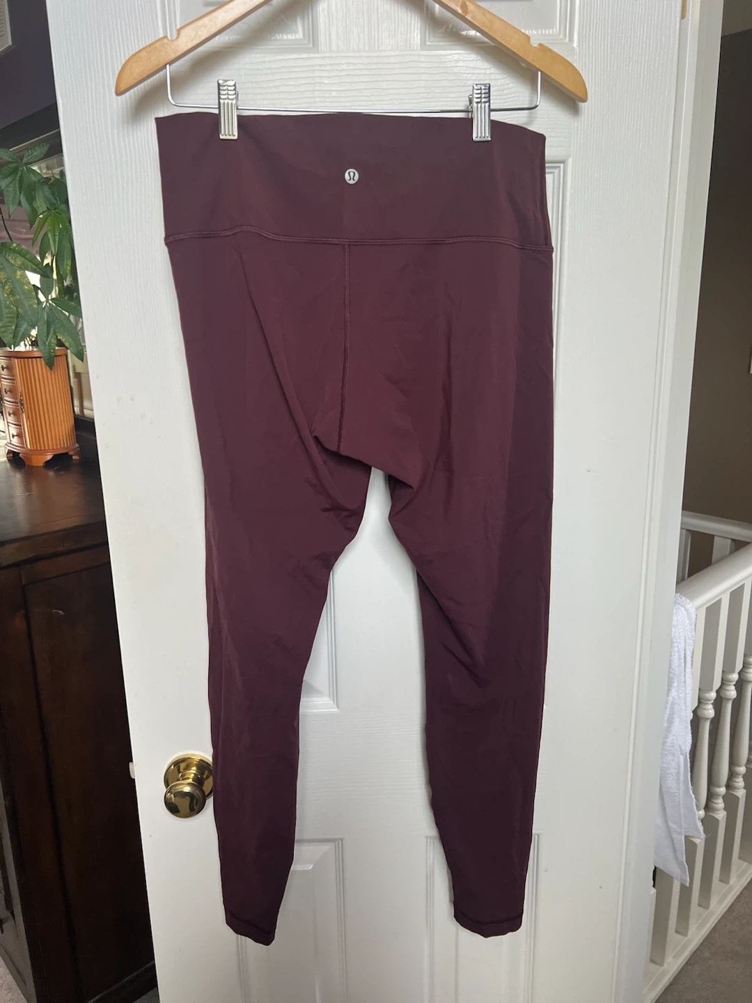 Size 12 Lululemon Wunder Under High-Rise leggings - photo 2