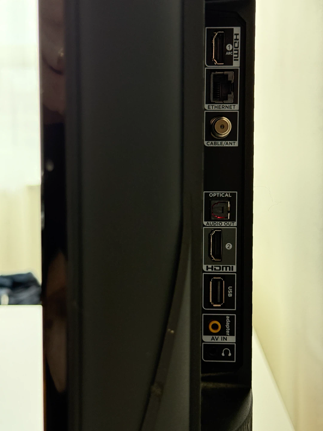 TCL 43" Android Smart TV - Excellent Condition - photo 5