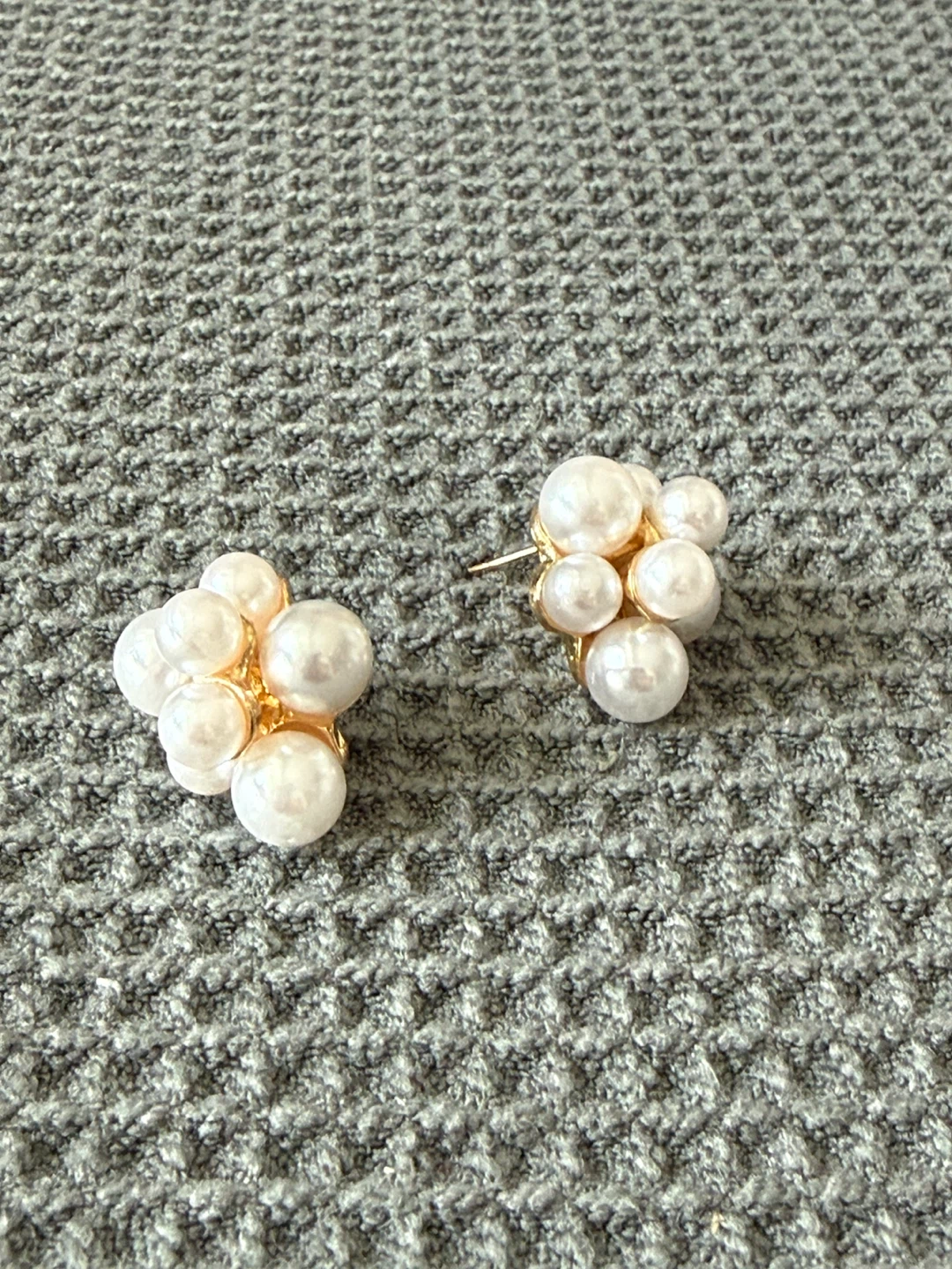 Classic Pearl Cluster Stud Earrings