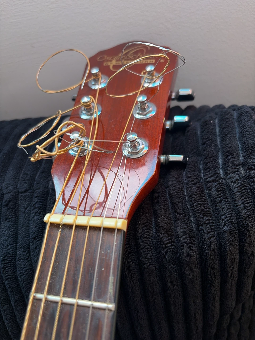 Oscar Schmidt 3/4 Size Acoustic Guitar with Case - photo 5