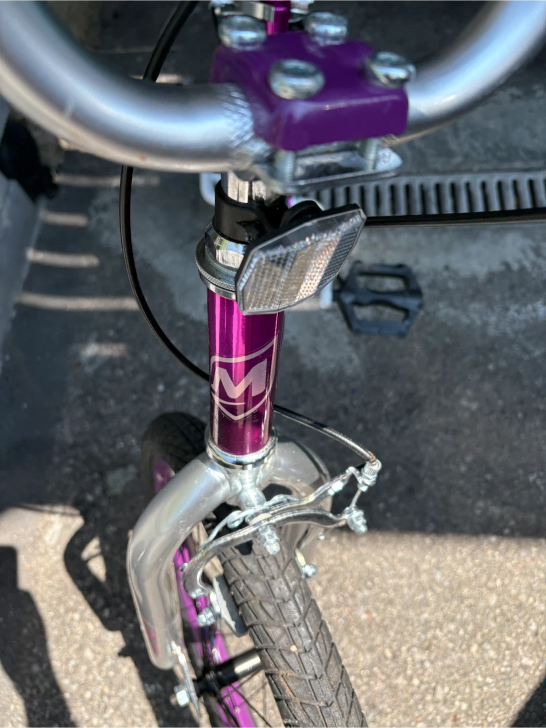 20" BMX Bike Like New - photo 2