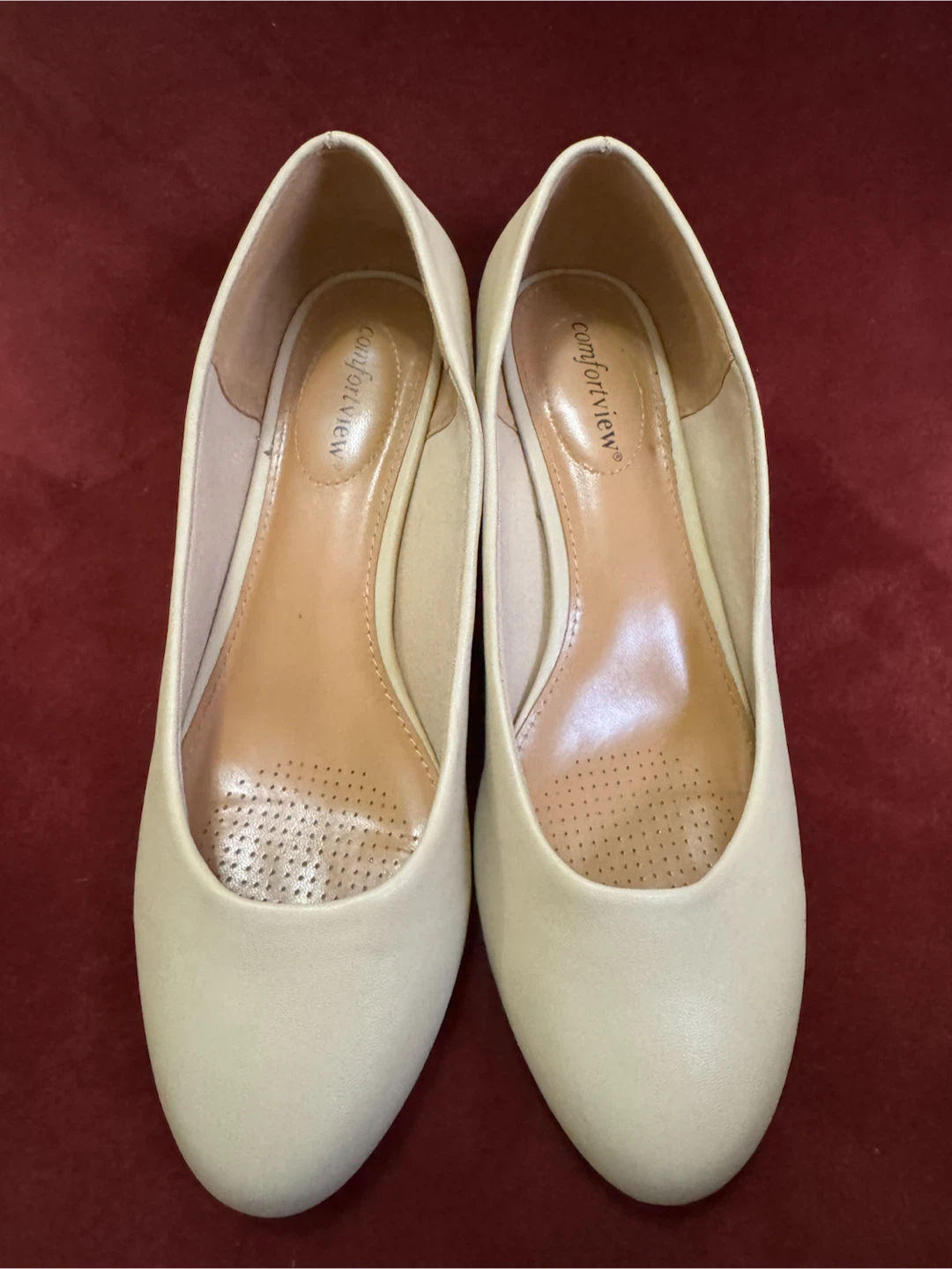 ComfortView Women's Cream Wedge Heels - Size 9W