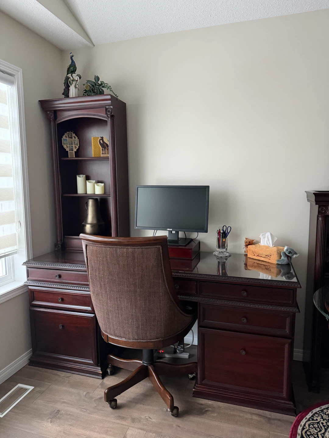 Office Desk Set - photo 3