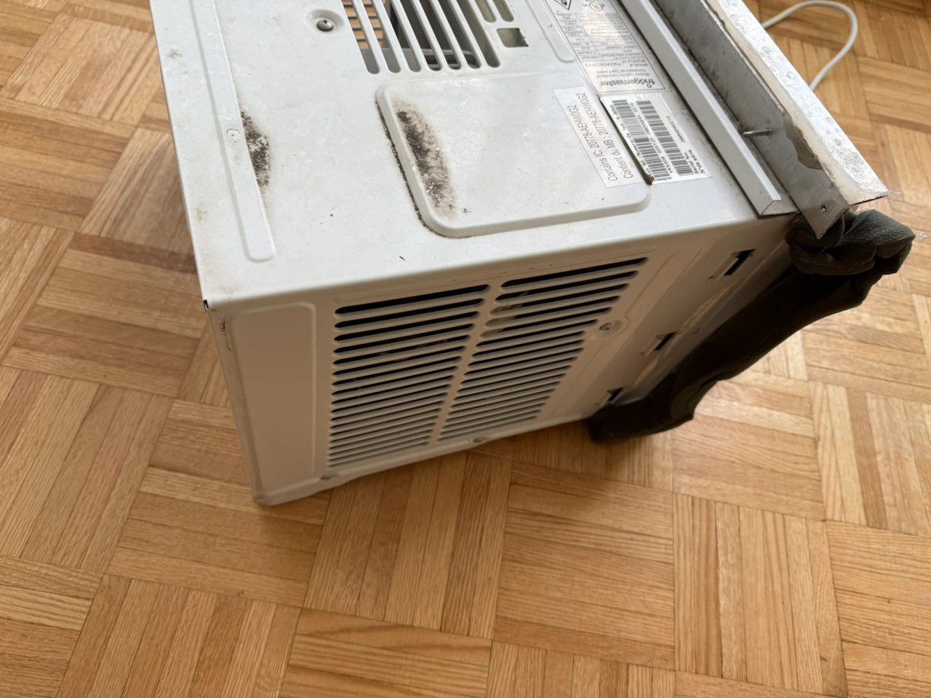 Frigidaire Window Air Conditioner 8000BTU - photo 3