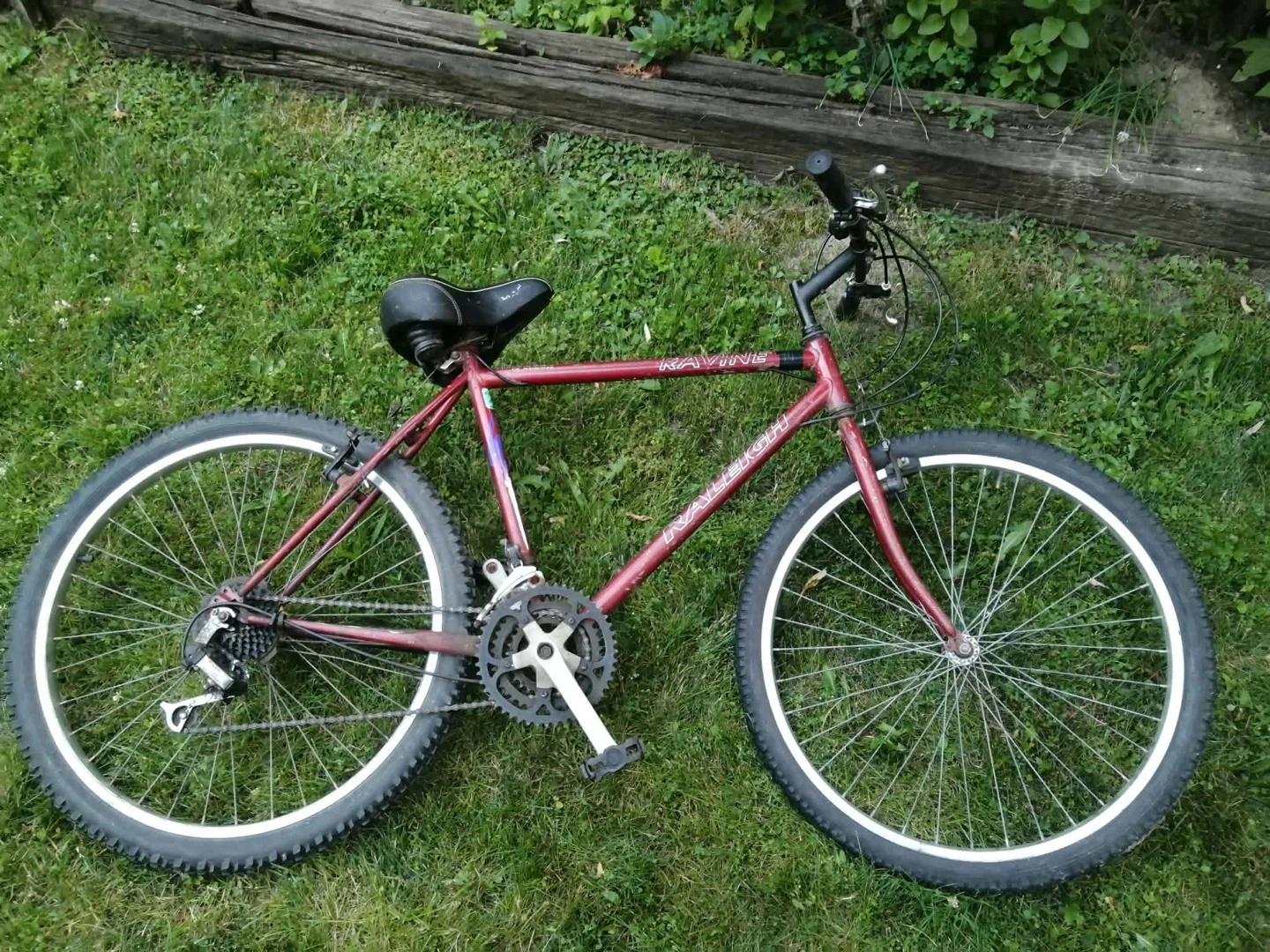 USED 26” size adult British Raleigh MTB bicycle bike .(Read Ad)