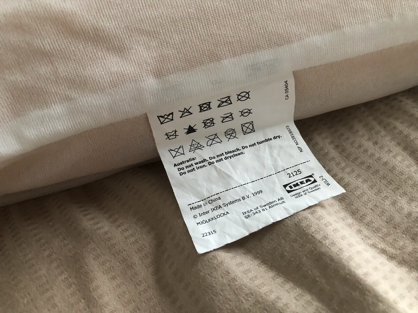 IKEA Ergonomic Memory Foam Pillow - photo 5